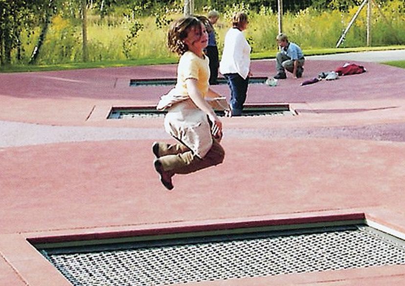 TRAMPOLIN 2000