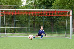 Torverkleinerung für Jugendfußball aus Gurtbandnetz in orange