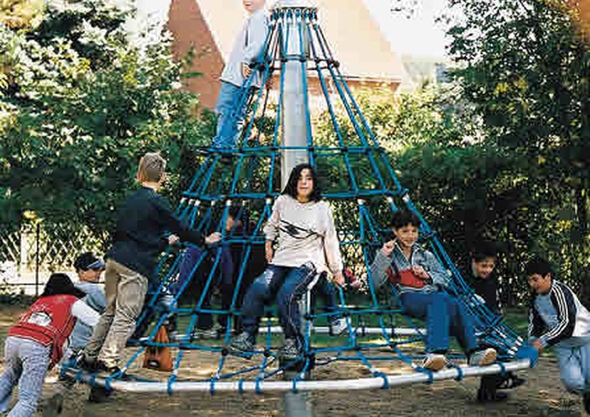 Seilspielgeräte MINI-KLETTERPYRAMIDE