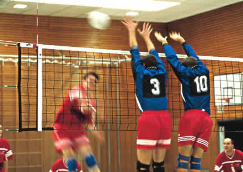Volleyball-Turniernetz aus Polypropylen 3 mm mit Kevlarseil und 6-Punkte-Aufhängung