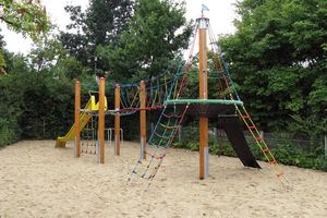 Seilspielgerät Adlerhorst® „Lotteschule“