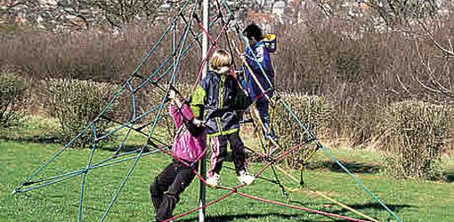 Kinder auf Super-Climb, Mini