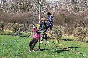 Kinder auf Super-Climb, Mini