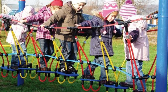 Abenteuerbrücke „Wackelteller“ 