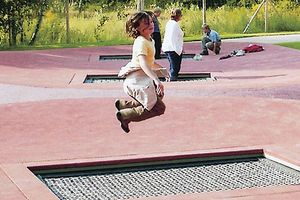 TRAMPOLIN 2000