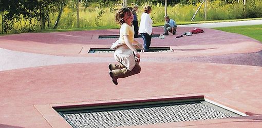 TRAMPOLIN 2000