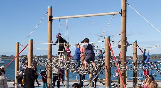 Spielschiff „Bellersdorf”, Standpfosten aus Eiche